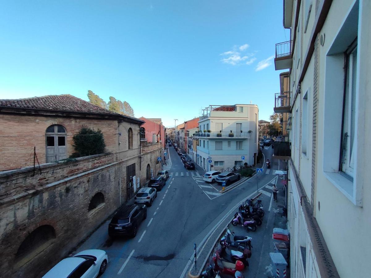 La Casa Di Ewa - Pesaro Centro-Mare Daire Dış mekan fotoğraf